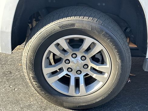 Certified 2019 Chevrolet Tahoe LT image 13