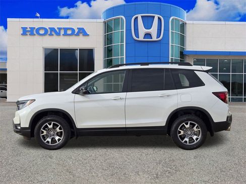 Used 2023 Honda Passport TrailSport image 6