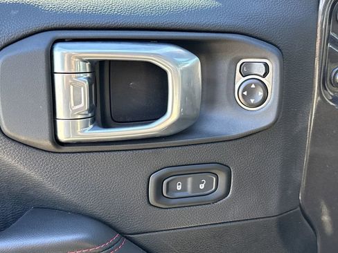 Used 2024 Jeep Gladiator Rubicon image 10