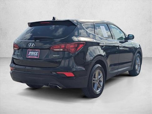 Used 2017 Hyundai Santa Fe Sport image 5