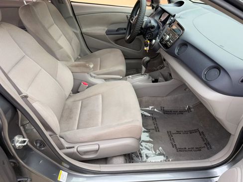 Used 2010 Honda Insight EX image 16