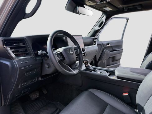 Certified 2025 Lexus GX 550 AWD/4WD image 10