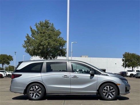New 2026 Honda Odyssey EX-L image 3