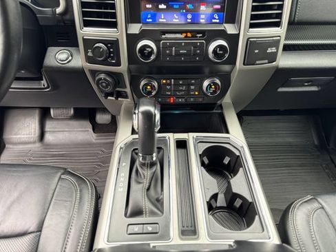 Used 2019 Ford F150 Lariat w/ Equipment Group 502A Luxury AWD/4WD image 12