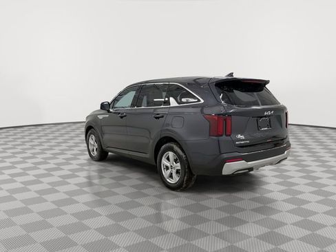 Used 2026 Kia Sorento LX image 7