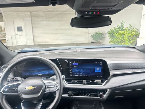 Used 2025 Chevrolet Equinox LT image 33