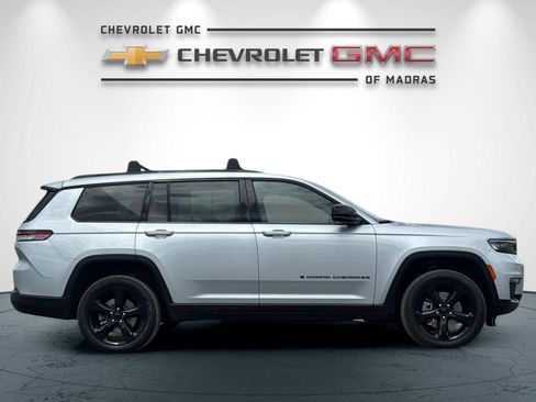 Used 2025 Jeep Grand Cherokee L Limited w/ Luxury Tech Group II AWD/4WD image 2