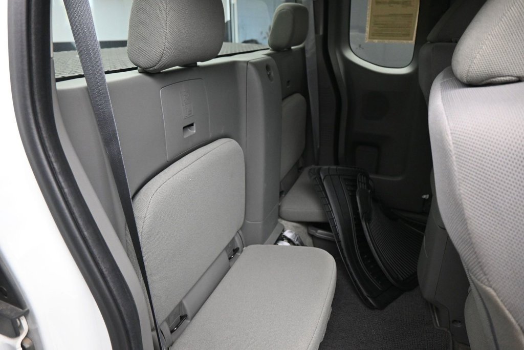 Used 2018 Nissan Frontier S RWD image 15