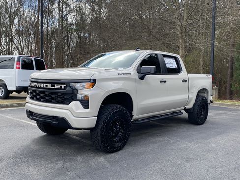 Used 2026 Chevrolet Silverado 1500 Custom w/ Turbomax Blackout Package image 5