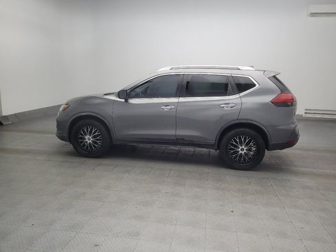 Used 2018 Nissan Rogue SV AWD/4WD image 3