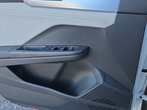 New 2026 Volkswagen Taos SE AWD/4WD image 23