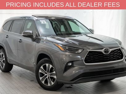 Used 2023 Toyota Highlander XLE