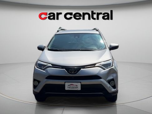 Used 2018 Toyota RAV4 Limited w/ Advanced Technology Package AWD/4WD image 9