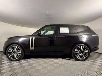 Used 2025 Land Rover Range Rover SE AWD/4WD video 3