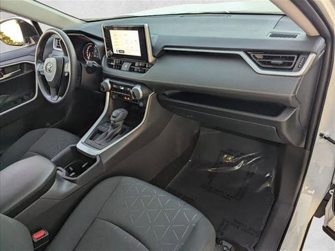 Certified 2025 Toyota RAV4 XLE FWD image 20