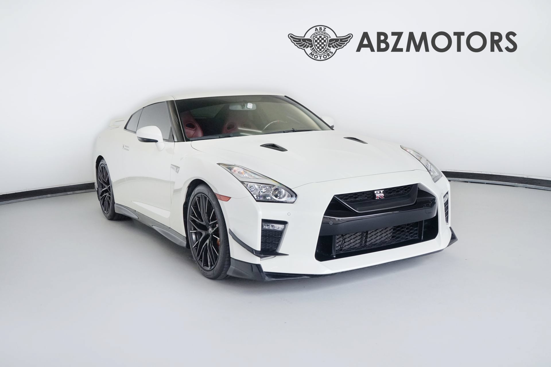 Used 2020 Nissan GT-R Premium w/ Premium Interior Package AWD/4WD image 1