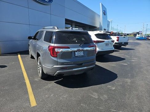 Used 2022 GMC Acadia Denali w/ Denali Technology Package FWD image 10