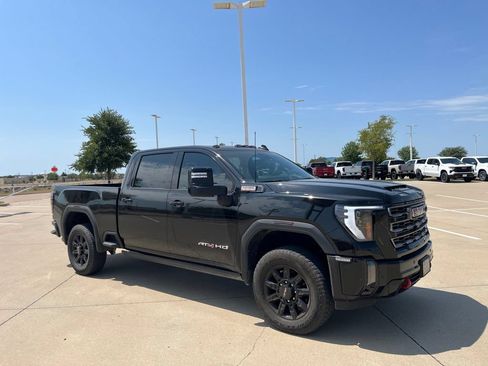 Used 2024 GMC Sierra 2500 AT4 w/ AT4 Premium Plus Package AWD/4WD image 6