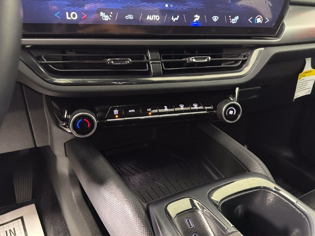 Certified 2024 Chevrolet Equinox EV RS FWD image 23