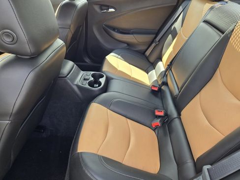 Used 2018 Chevrolet Volt Premier w/ Driver Confidence Package FWD image 28