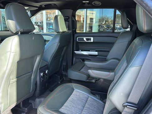 Used 2023 Ford Explorer Timberline image 9
