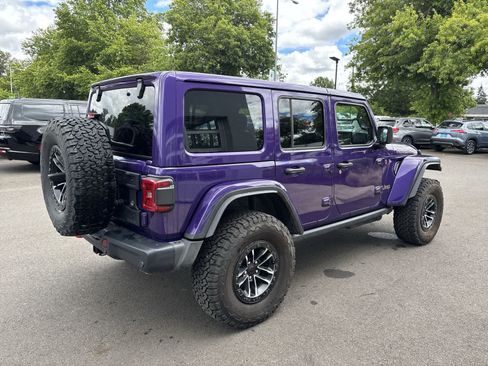 Used 2026 Jeep Wrangler Unlimited Rubicon AWD/4WD image 4