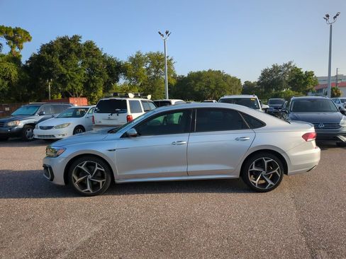 Used 2020 Volkswagen Passat 2.0T R-Line FWD image 2
