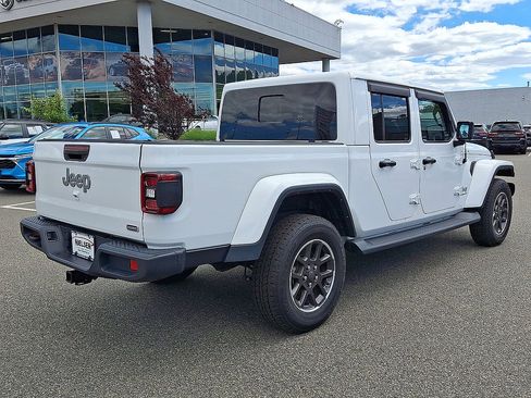 Used 2022 Jeep Gladiator Overland w/ Popular Equipment Package AWD/4WD image 31