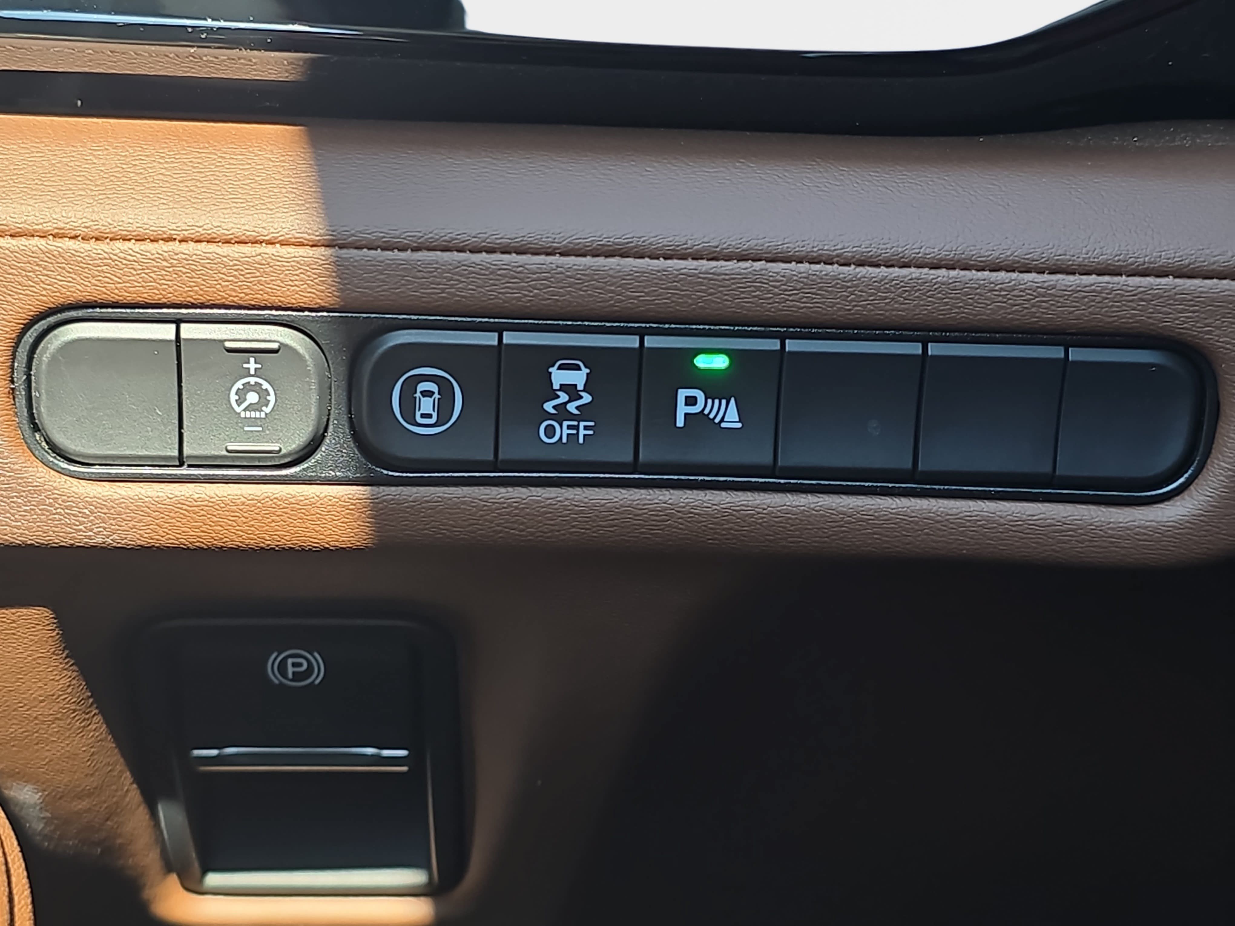 Certified 2025 Acura MDX w/ Technology Package FWD image 26