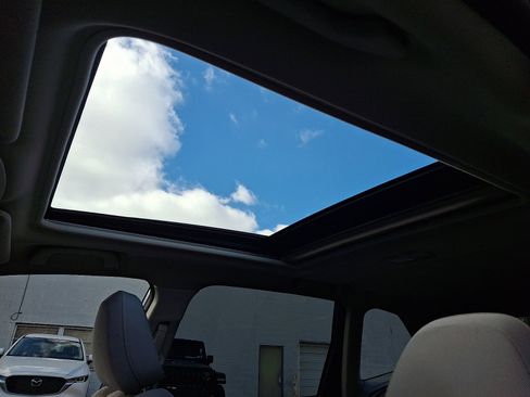 Used 2020 Subaru Forester Premium image 13