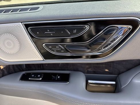 Used 2021 Lincoln Navigator Reserve w/ Luxury Package AWD/4WD image 16