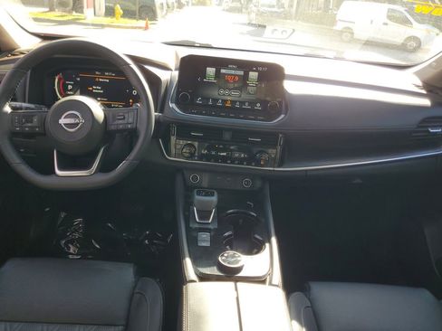 Certified 2023 Nissan Rogue Platinum w/ Platinum Premium Package AWD/4WD image 14