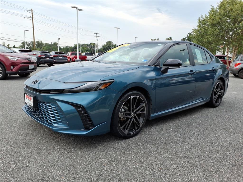 Used 2025 Toyota Camry XSE FWD image 16