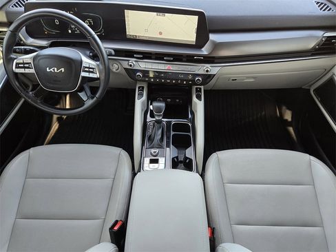 Certified 2024 Kia Telluride S w/ S Sunroof Package image 24