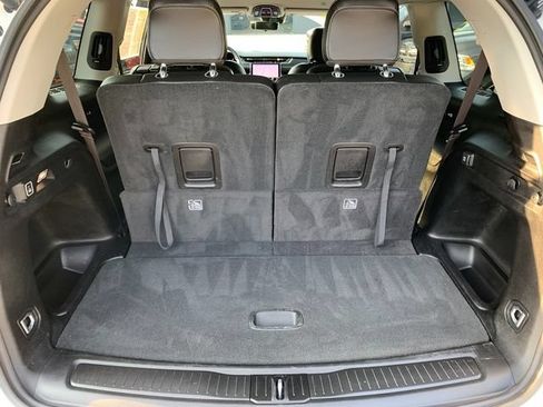 Used 2023 Jeep Grand Cherokee L Limited w/ Luxury Tech Group II AWD/4WD image 4