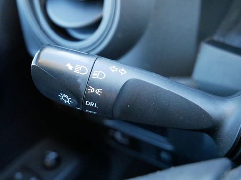 Used 2019 Toyota Tacoma SR image 36