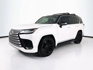 Used 2024 Lexus LX 600 4WD w/ Luxury Package video 1