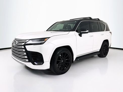Used 2024 Lexus LX 600 4WD w/ Luxury Package image 1