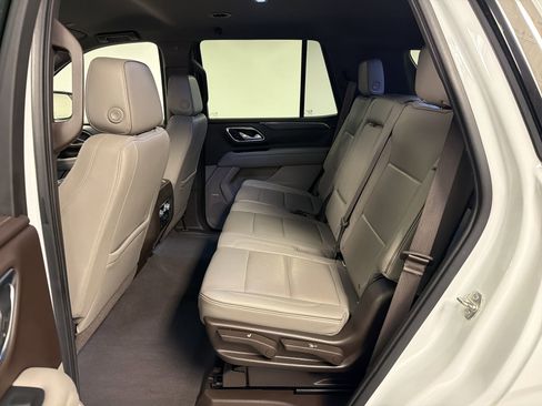Used 2021 GMC Yukon SLT image 13