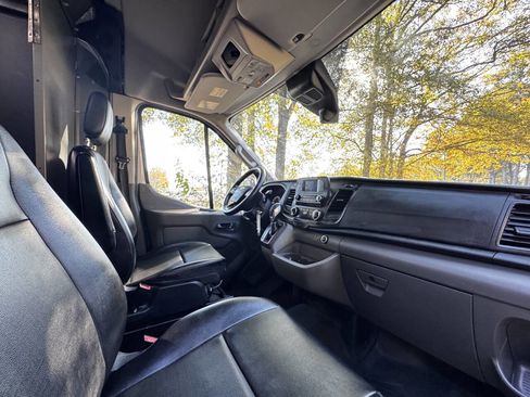 Used 2022 Ford Transit 250 Medium Roof w/ Load Area Protection Package image 6