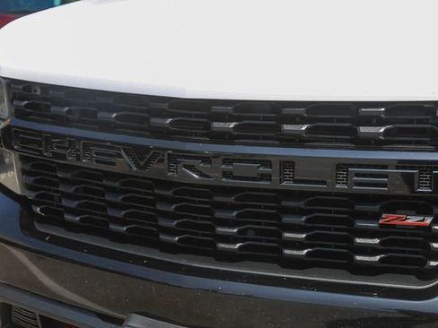Used 2020 Chevrolet Silverado 1500 Custom Trail Boss w/ Custom Convenience Package AWD/4WD image 7