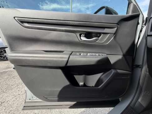Used 2023 Honda CR-V LX image 20