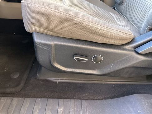 Used 2017 Ford F150 XLT w/ Equipment Group 301A Mid image 39