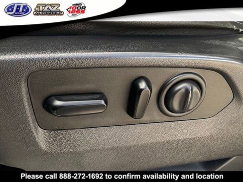 Used 2020 Chevrolet Silverado 2500 LTZ w/ LTZ Convenience Package image 12
