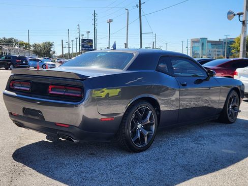 Used 2019 Dodge Challenger R/T image 7