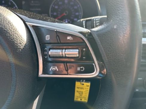 Used 2022 Kia Forte LXS image 14