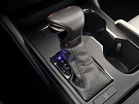 Certified 2025 Lexus ES 350 w/ Premium Package image 17