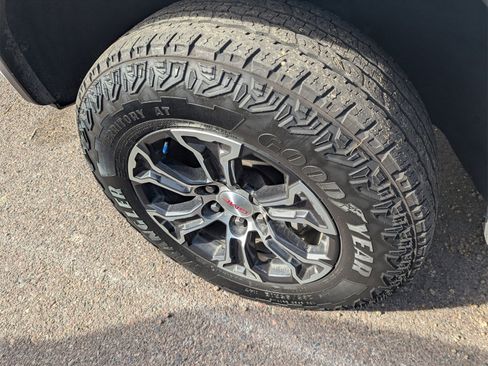 Used 2024 GMC Canyon AT4 w/ Canyon Safety Plus Package image 8