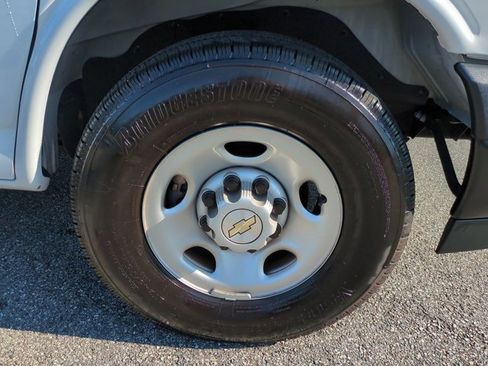 Used 2025 Chevrolet Express 2500 w/ Driver Convenience Package image 11