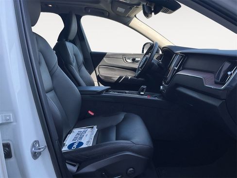 Certified 2023 Volvo XC60 B5 Plus image 15